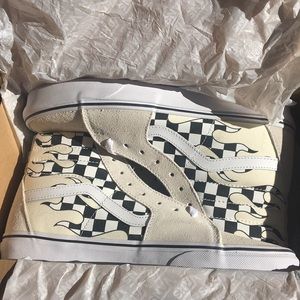 *Brand New* Vans Skate Hi “Checked Flames” 🔥🔥🔥